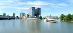 Foto: Ansicht Rhein und Medienhafen in Düsseldorf